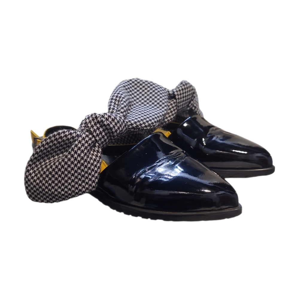 MOTHER OF PEARL | Black Patent Leather Slingback Bow Flats in Size 7.5